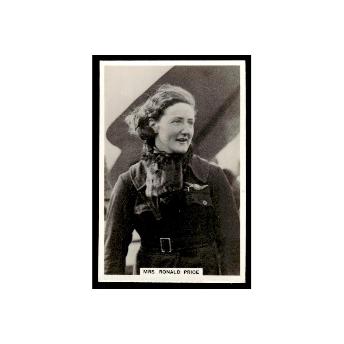 Mrs. Ronald Price 1938 Senior Service Flying #34 Tobacco Card VG