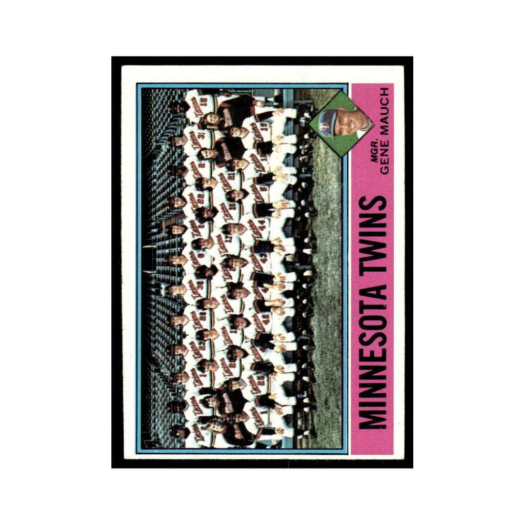 Minnesota Twins - Gene Mauch 1976 Topps #556 Baseball Card EX