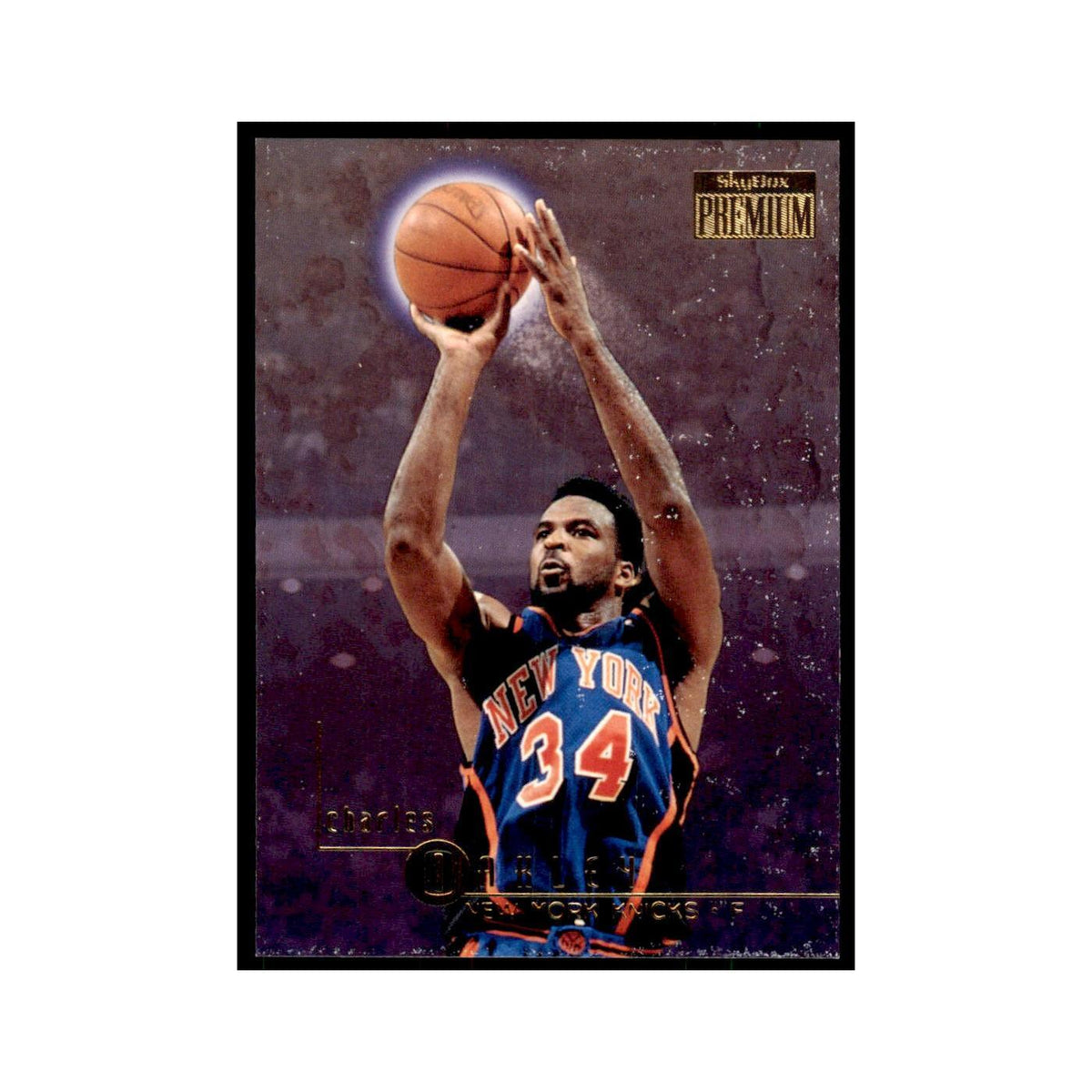 1996 SkyBox Premium Charles Oakley Basketball Cards #77
