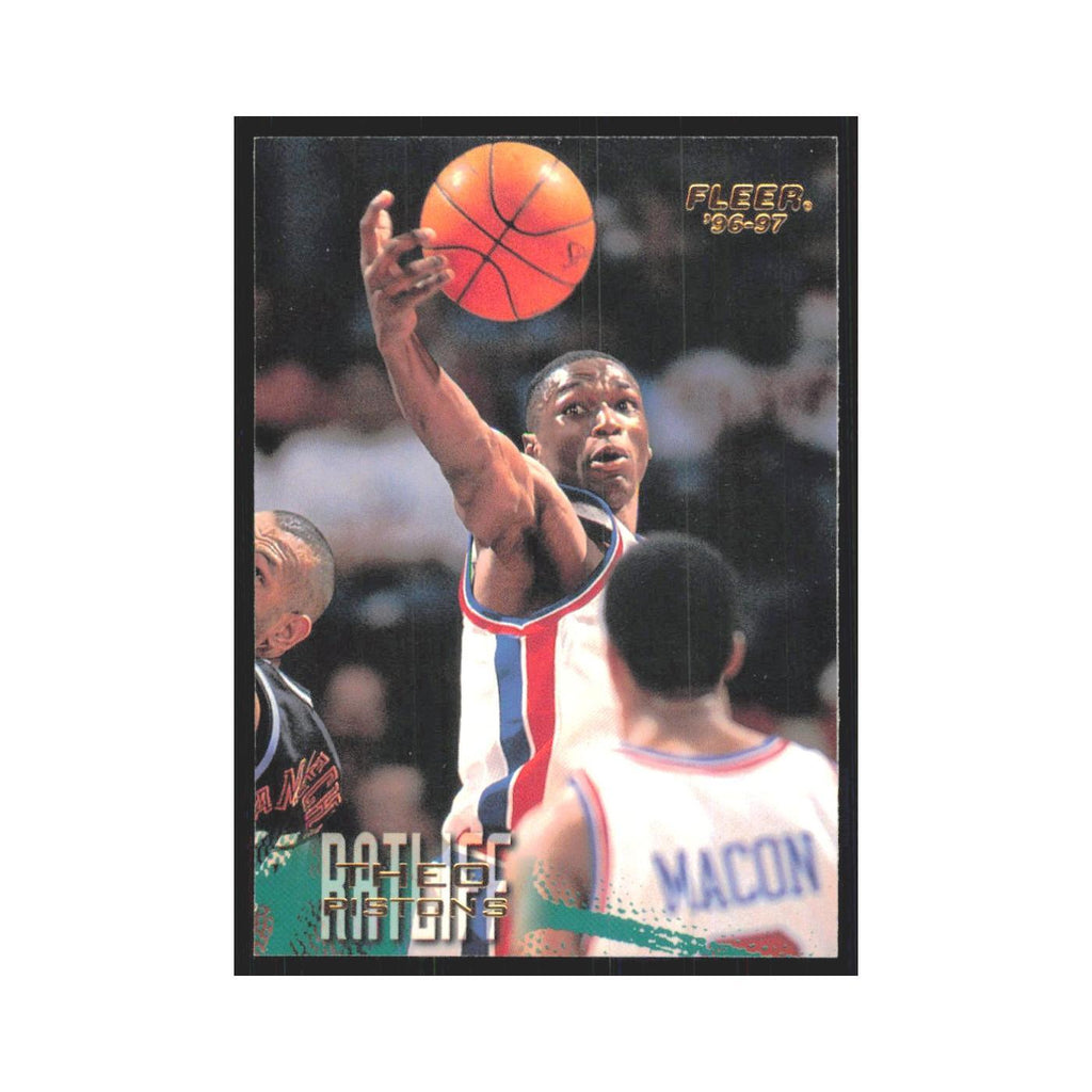 1996 Fleer Theo Ratliff Pistons #33