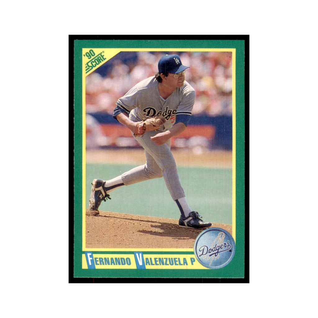 1990 Score Fernando Valenzuela Baseball Cards #54