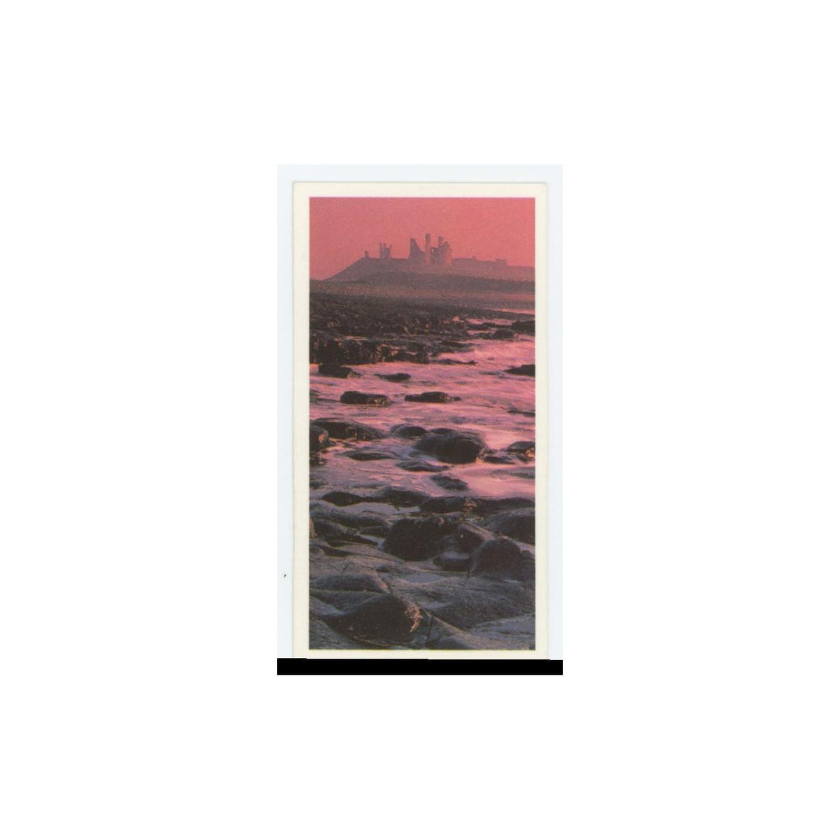 1989 Brooke Bond Discovering Our Coast Dunstanburgh Castle #14
