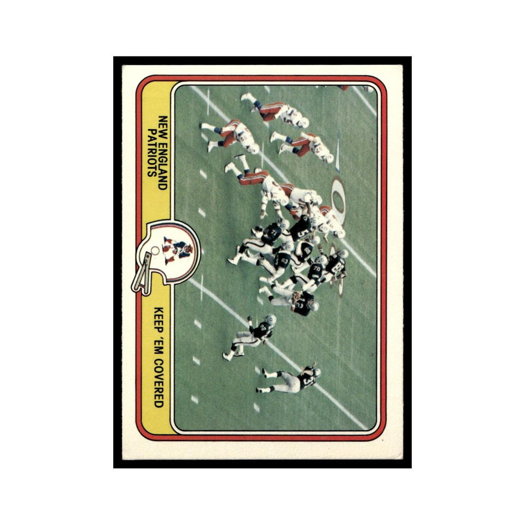 Keep Em Coming 1981 Fleer Team Action #32 New England Patriots Football Card NM