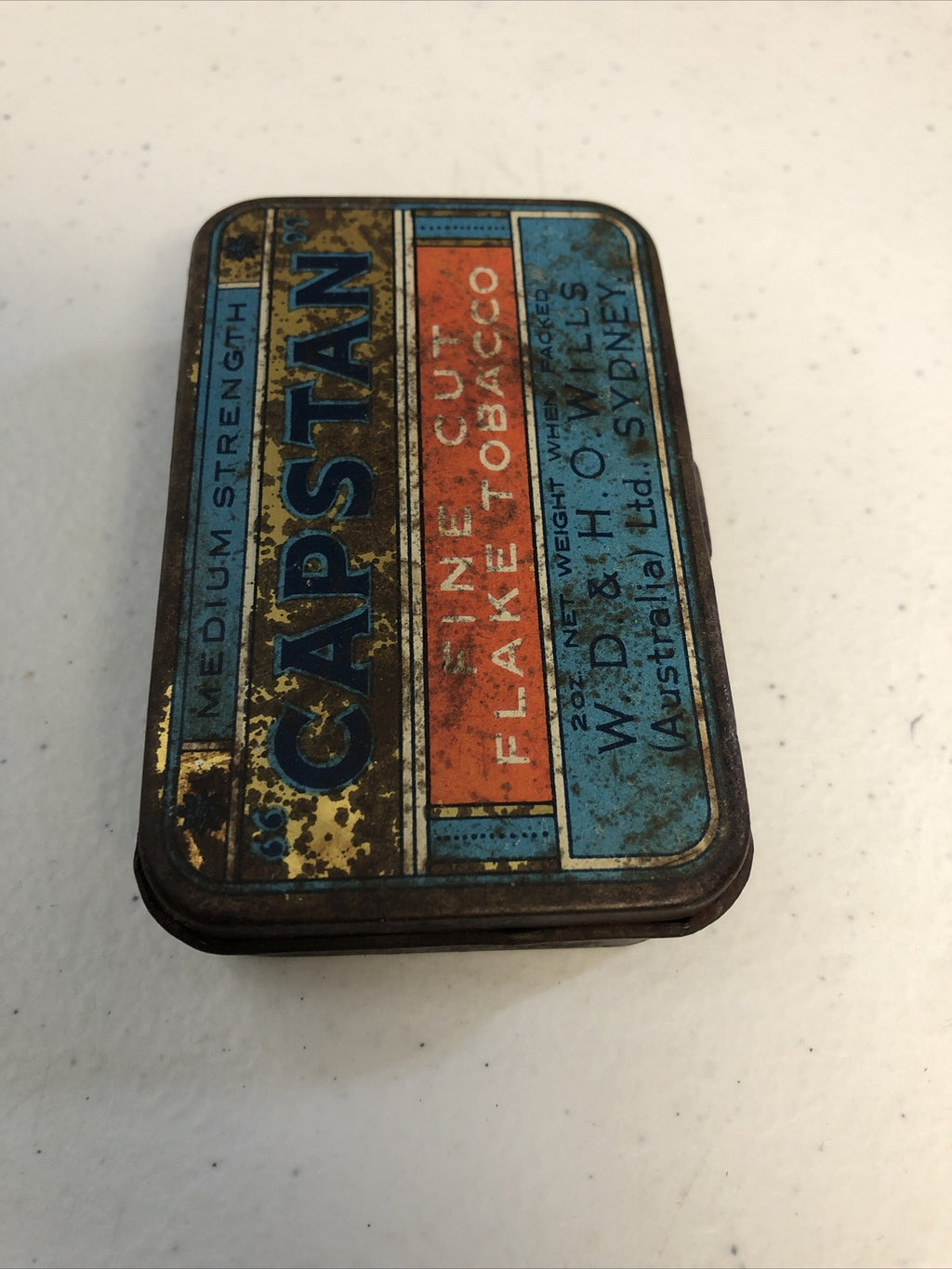 CAPSTAN MEDIUM STRENGTH FINE CUT FLAKE EMPTY TIN