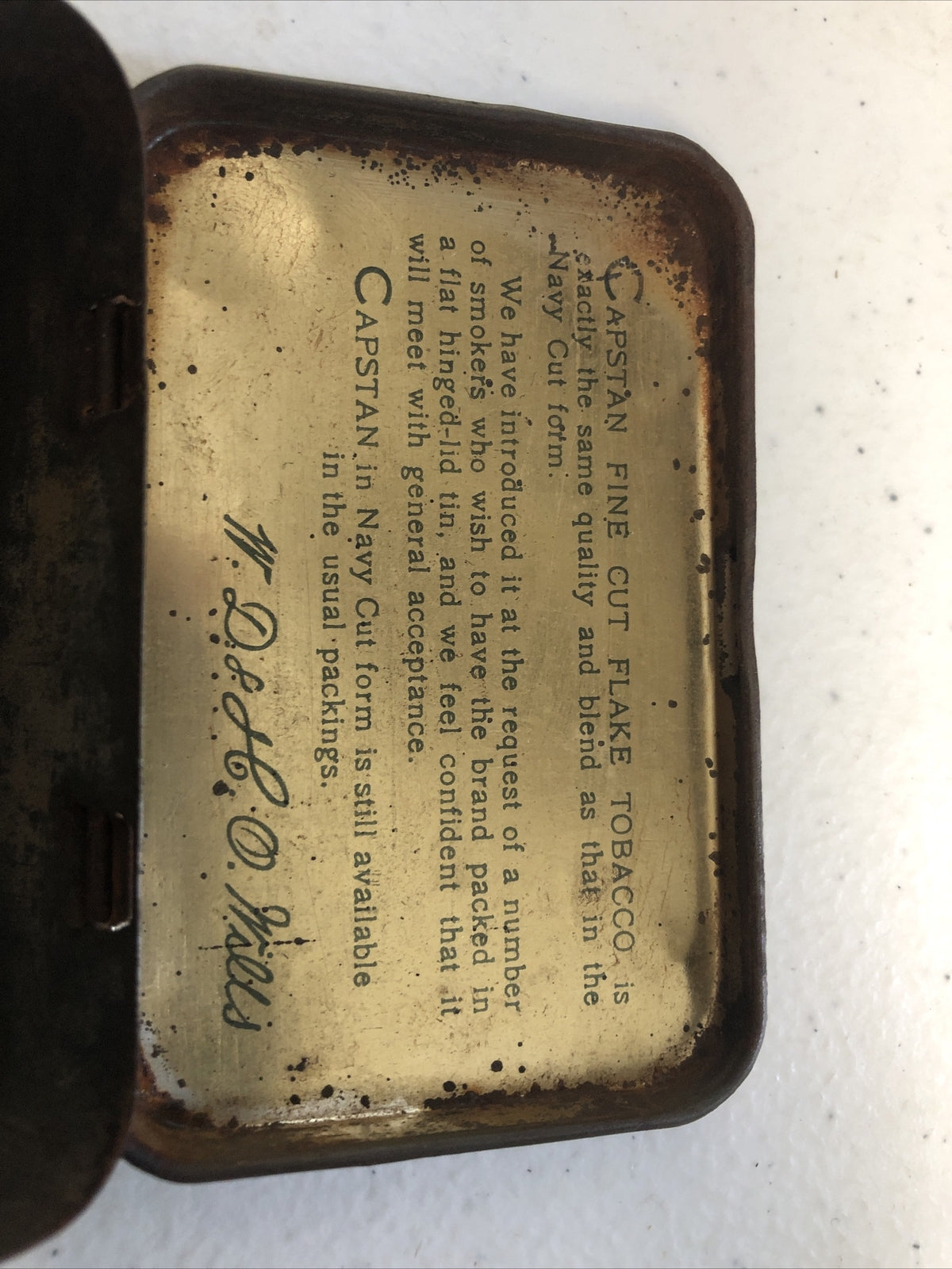 CAPSTAN MEDIUM STRENGTH FINE CUT FLAKE EMPTY TIN