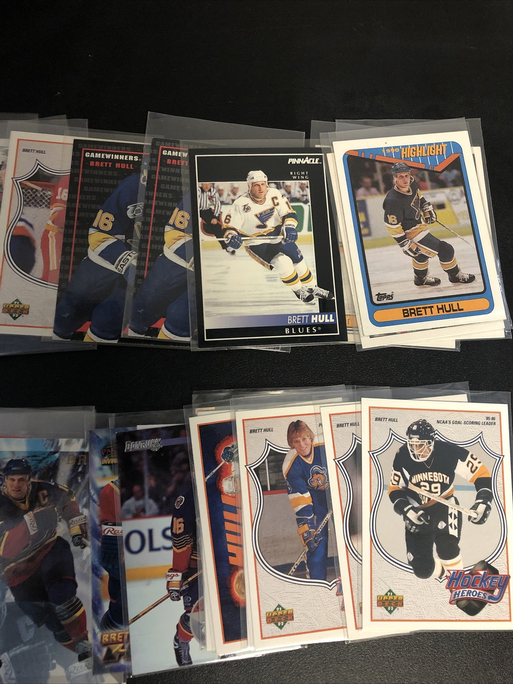 Brett Hull Hockey card lot 100+ st Louis Blues Detroit Red Wings