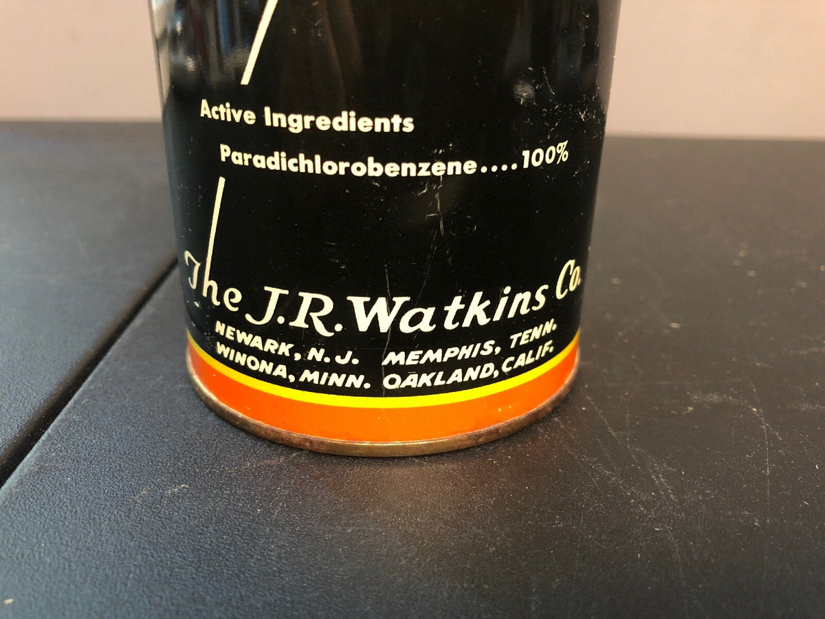 2 OZ WATKINS MOTH CRYSTALS CAN  THE JR WATKINS CO