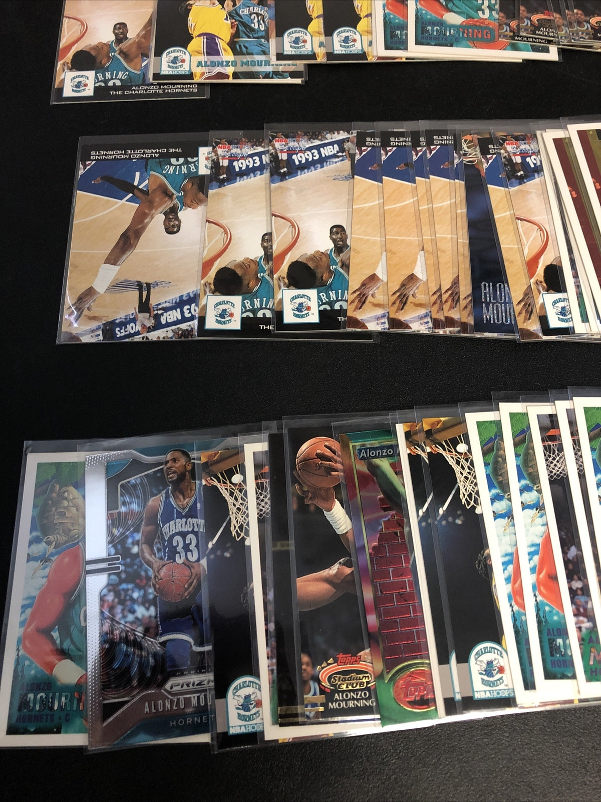 HUGE 118 CARD ALONZO MOURNING LOT. GREAT INSERTS/MIXED BRANDS/YRS/DUPS/EXC COND!