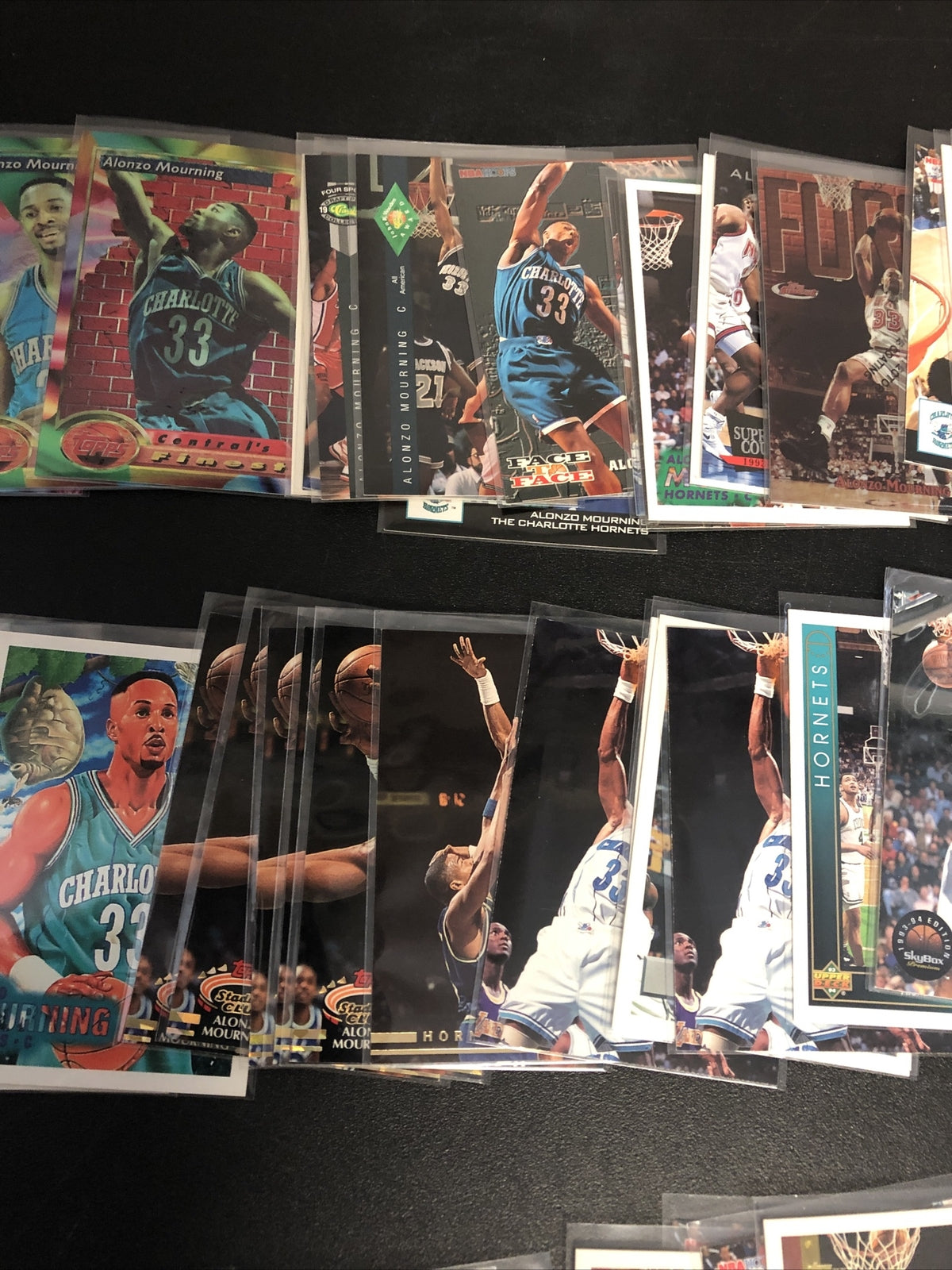HUGE 118 CARD ALONZO MOURNING LOT. GREAT INSERTS/MIXED BRANDS/YRS/DUPS/EXC COND!