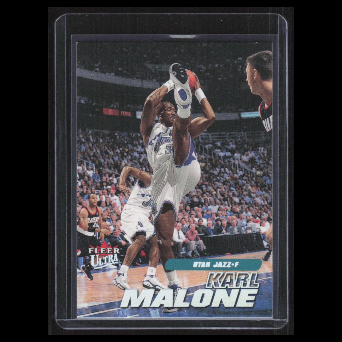 Karl Malone #126 2000 Fleer Ultra Utah Jazz Basketball Card NBA NM