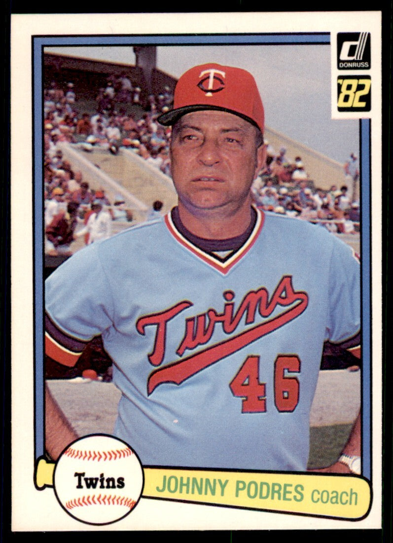 1982 Donruss Johnny Podres . Minnesota Twins #566