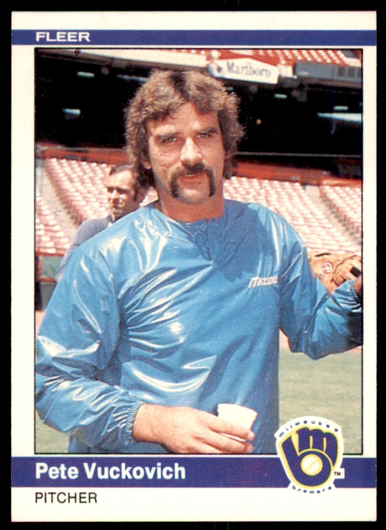 1984 Fleer Pete Vuckovich . Milwaukee Brewers #217.