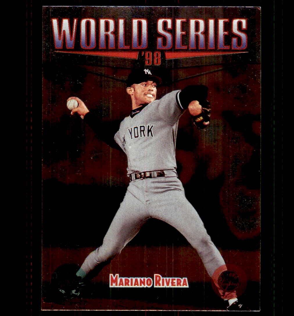 1999 Topps Baseball Card Mariano Rivera J New York Yankees #240