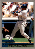2000 Topps Basbeall Card Tony Gwynn San Diego Padres #19