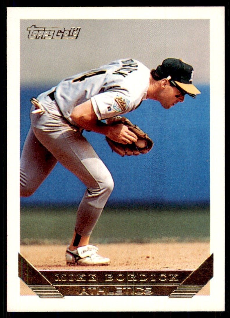 1993 Topps Gold Mike Bordick ball Oakland Athletics #639