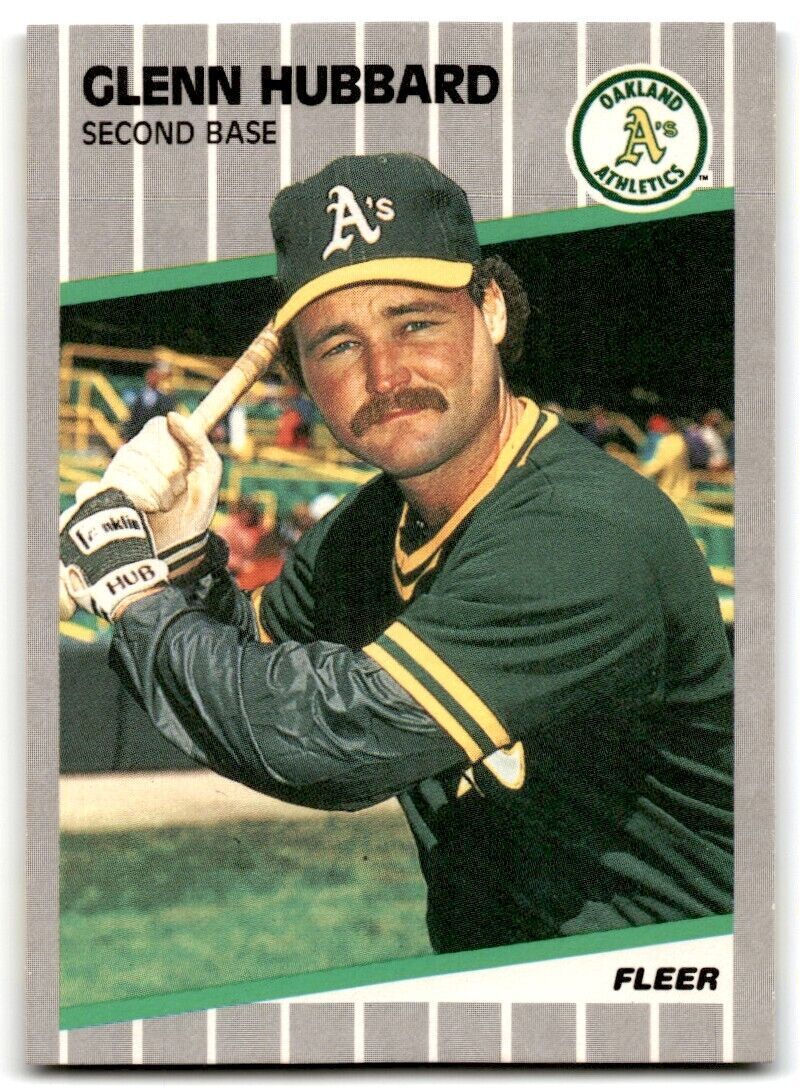 1989 Fleer Glenn Hubbard 2b Oakland Athletics #12