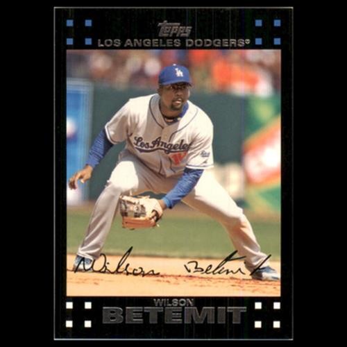 Wilson Betemit #495 2007 Topps Los Angeles Dodgers Baseball Card MLB NM