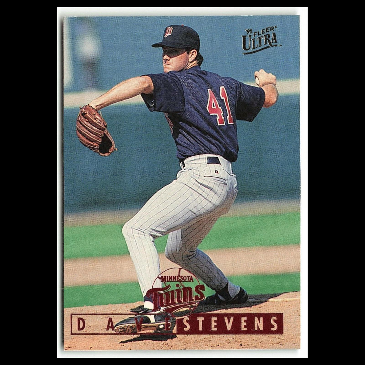 Dave Stevens #77 1995 Fleer Ultra Minnesota Twins Baseball Card MLB NM