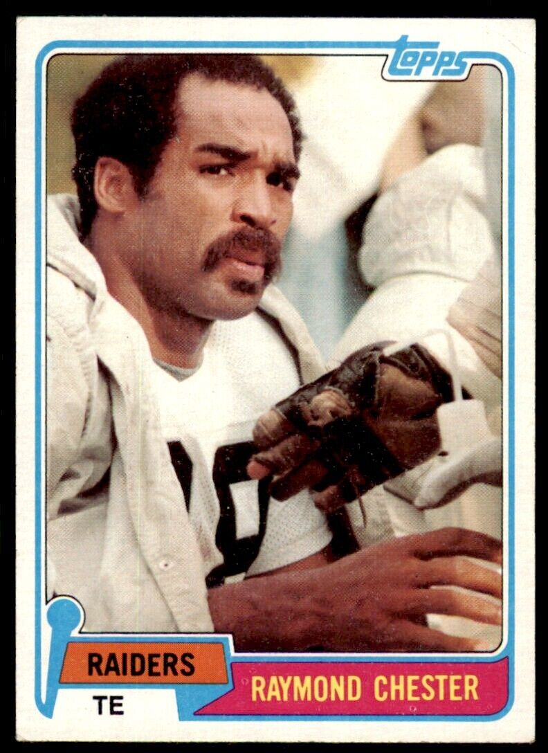 1981 Topps Raymond Chester . Oakland Raiders #65