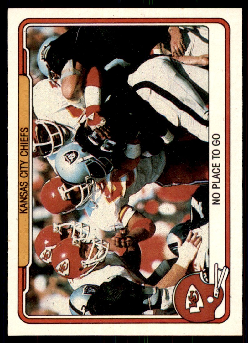 1982 Fleer NFL Team Action NO PLACE TO GO . #24