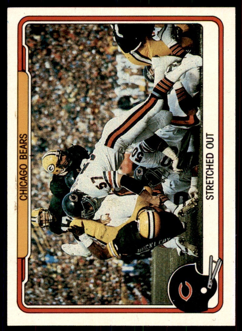 1982 Fleer NFL Team Action STRETCHED OUT . #8