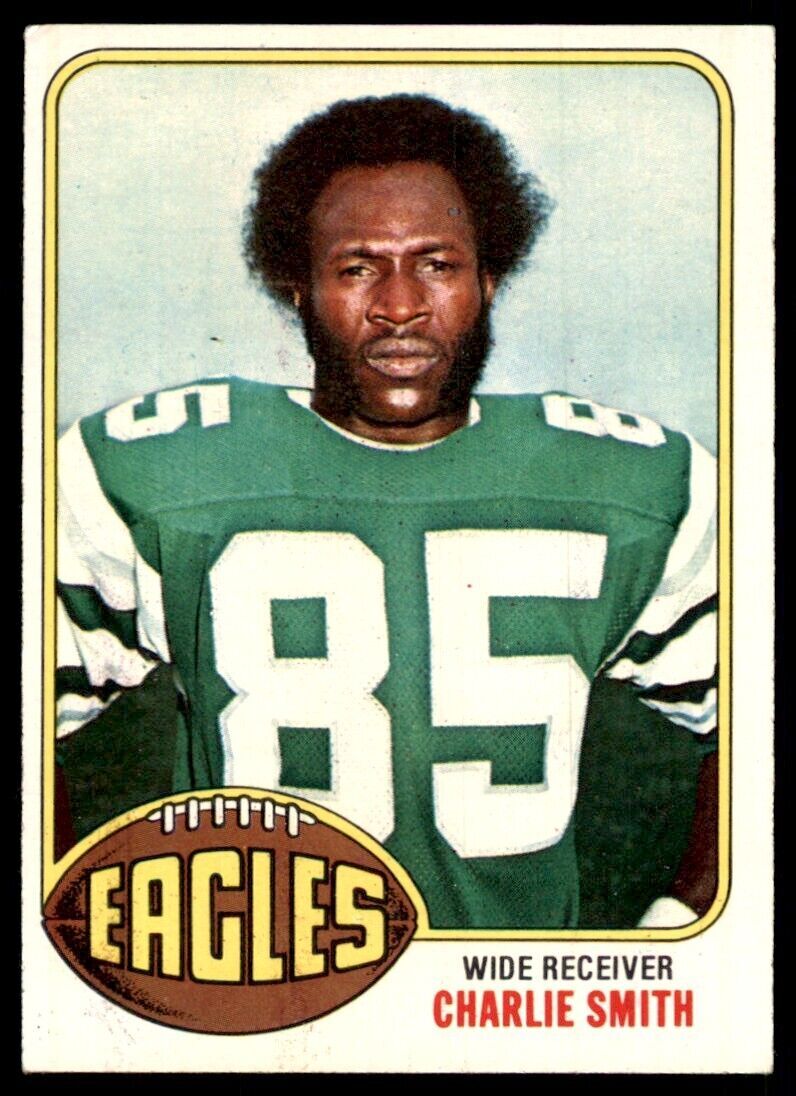 1976 Topps Charlie Smith A Football Cards #239