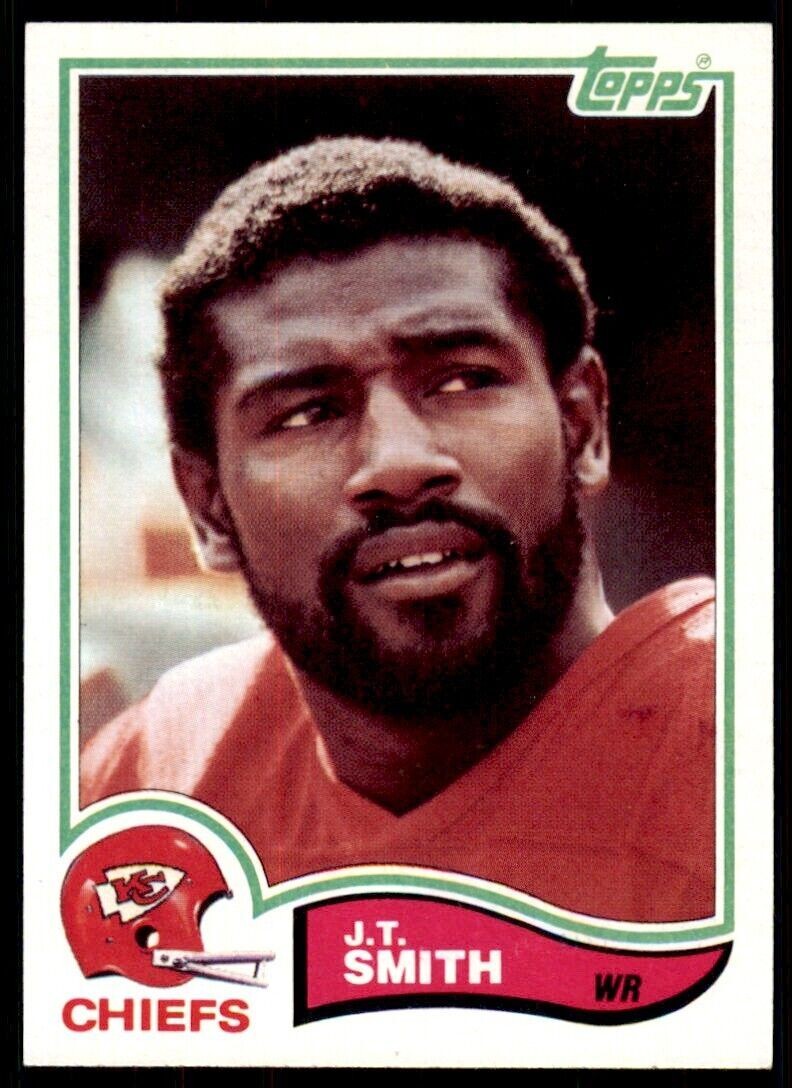 1982 Topps J.T. Smith Chiefs #123