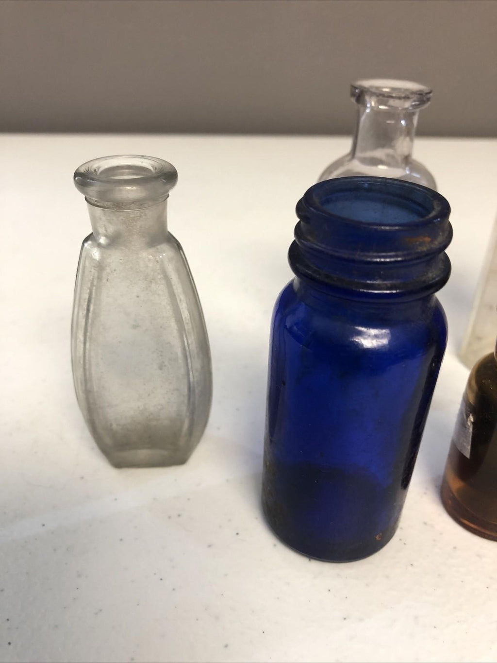 BROWN VINTAGE/ANTIQUE APOTHECRACY GLASS BOTTLES lot of 7