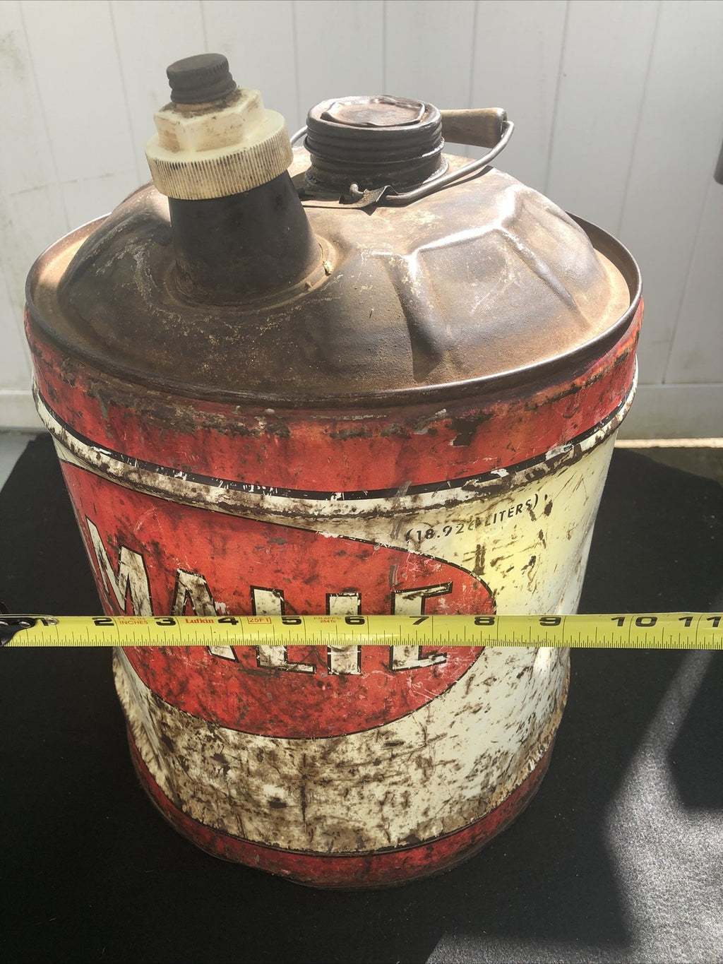 AMALIE OIL CO 5 GALLON EMPTY CAN! WITH LIDS/ WOOD HANDLE