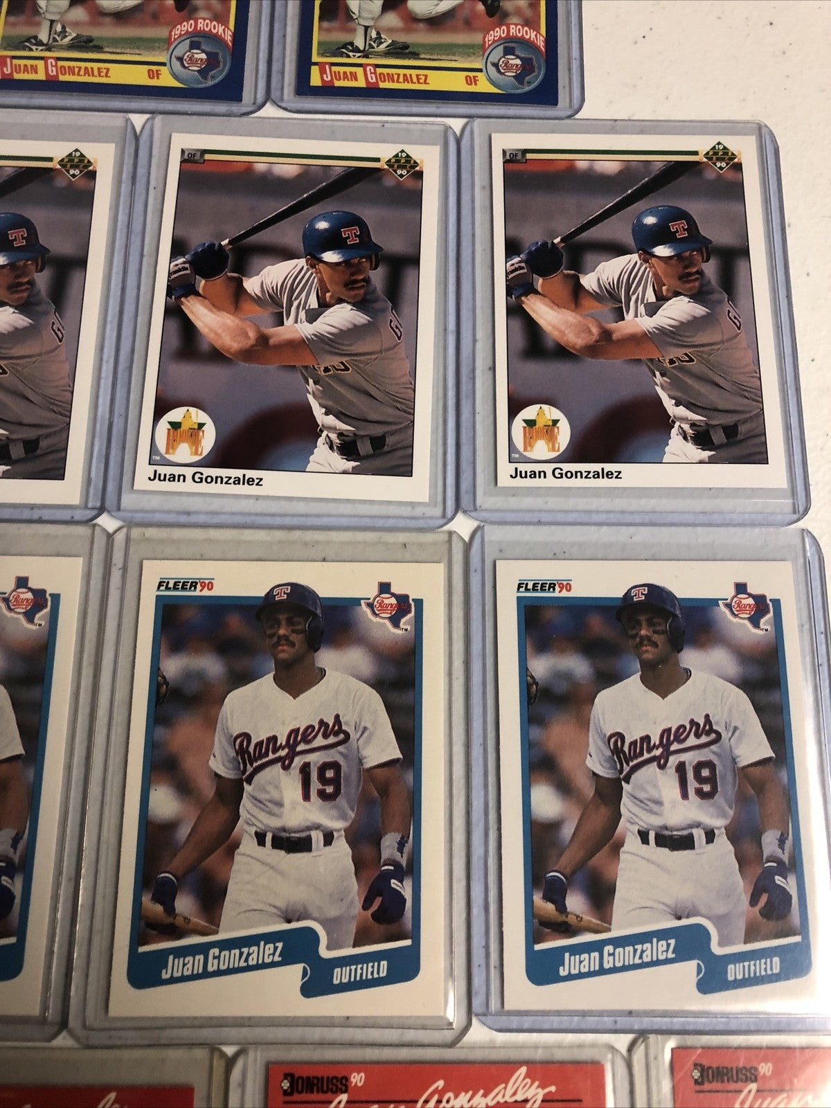 Juan Gonzalez Rookie Card lot Texas Rangers 21 ct