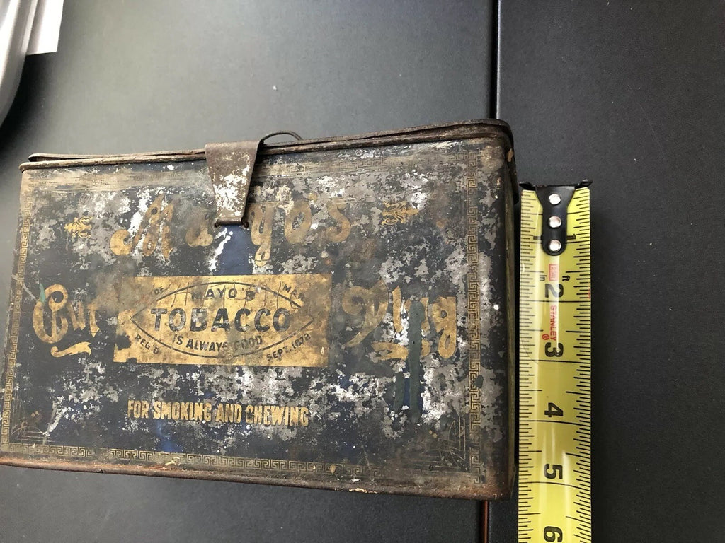 VIINTAGE ANTIQUE MAYOS CUT PLUG  “LUNCH BOX STYLE” TIN