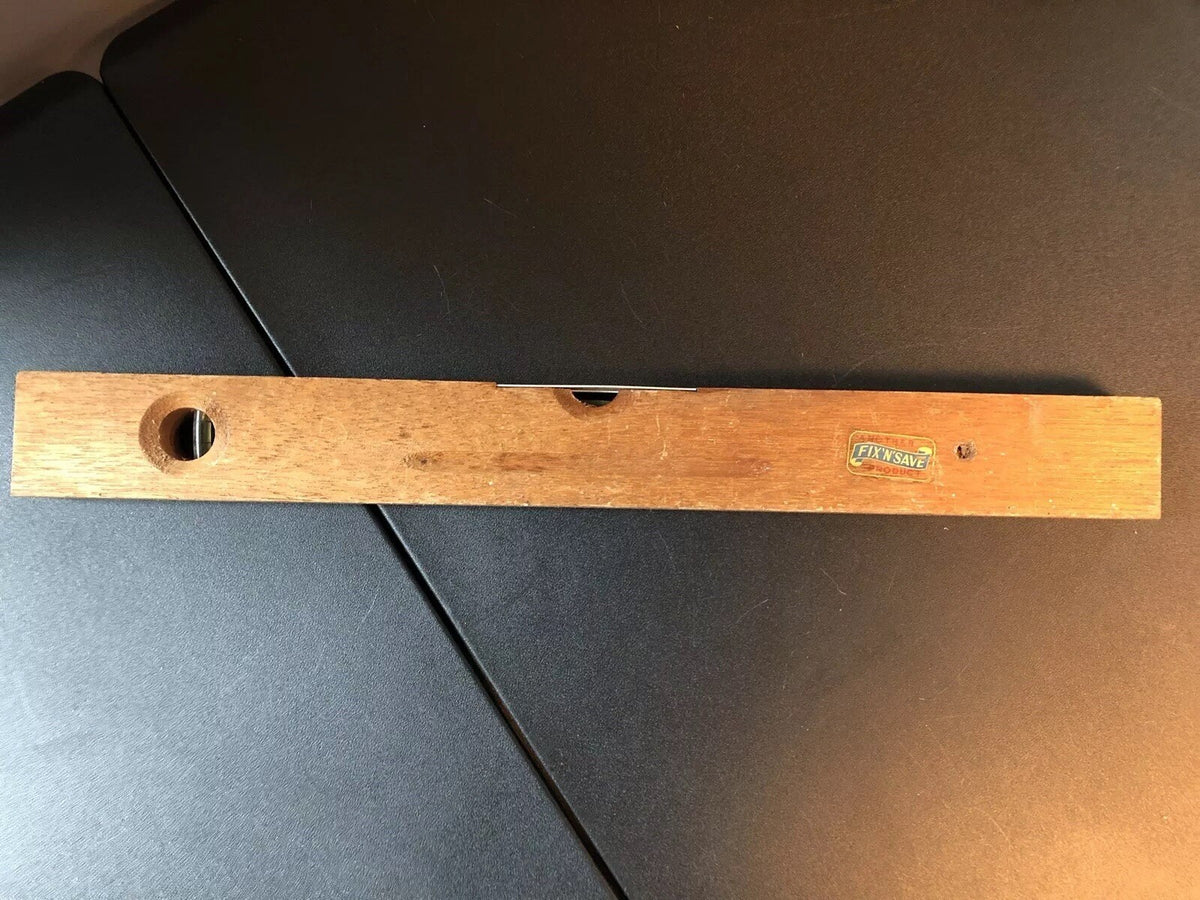 ANTIQUE FIX N SAVE 18” WOODEN LEVEL TOOL -BUBBLE GD