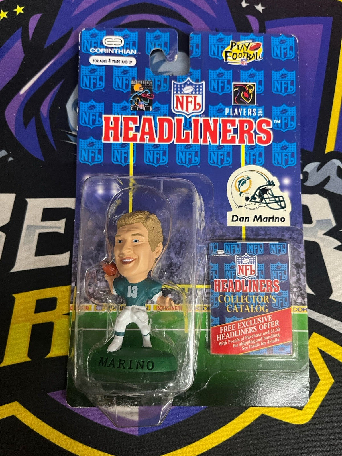 1996 NFL Corinthian Headliners Dan Marino Miami Dolphins Figure HOF