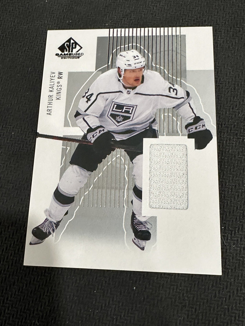 Arthur Kaliyev 22-23 Upper Deck SP Game Used  Relic Los Angeles Kings RR-AK