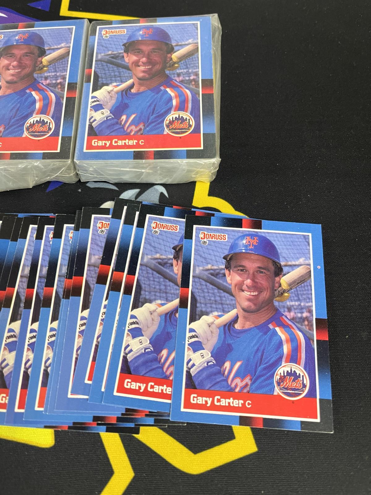 1988 Donruss Baseball Cards Gary Carter lot of 250 cards